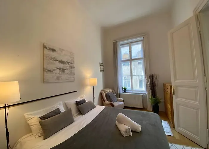 Spacious Andrassy * Budapest