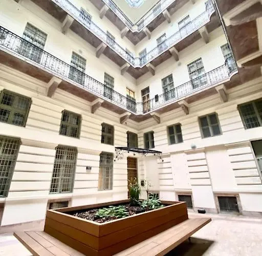Spacious Andrassy *